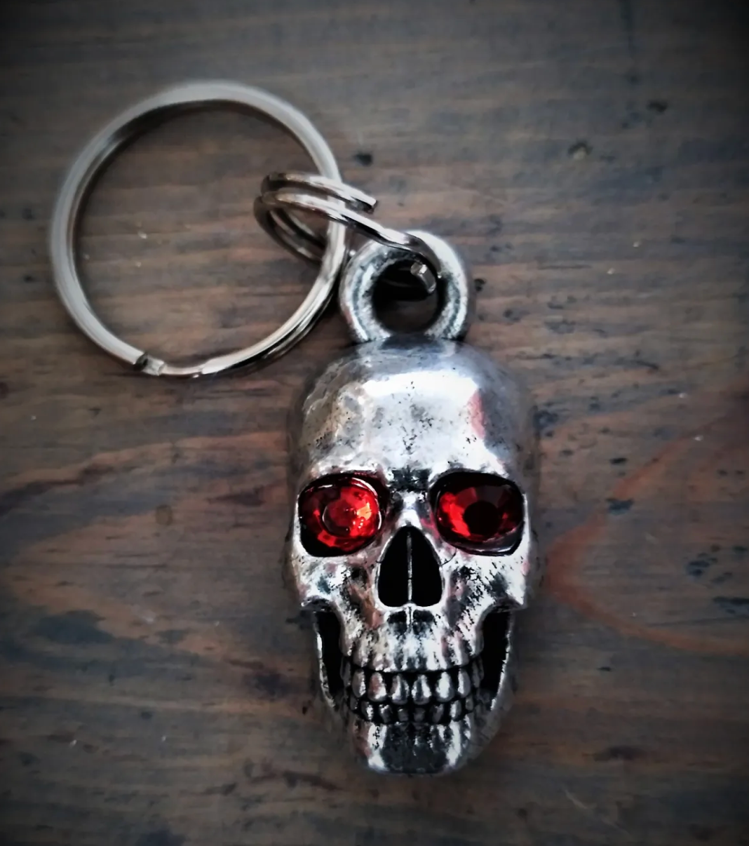 Red Eye Skull Keyring - Fat Skeleton UK
